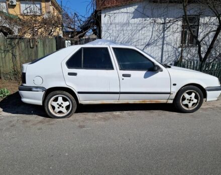 Белый Рено 19, объемом двигателя 1.7 л и пробегом 10 тыс. км за 1100 $, фото 1 на Automoto.ua