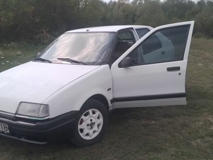 Білий Рено 19, об'ємом двигуна 1.7 л та пробігом 378 тис. км за 1100 $, фото 1 на Automoto.ua