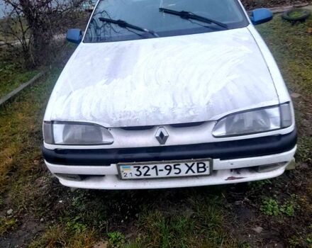 Білий Рено 19, об'ємом двигуна 1.4 л та пробігом 0 тис. км за 600 $, фото 1 на Automoto.ua