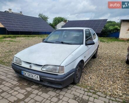 Білий Рено 19, об'ємом двигуна 1.87 л та пробігом 300 тис. км за 1100 $, фото 1 на Automoto.ua