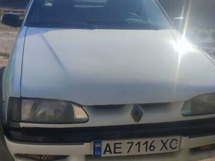 Рено 19 1995 в Кривом Роге на Automoto.ua Белый Рено 19, объемом двигателя 1.4 л и пробегом 92 тыс. км за 1400 $, фото 1 на Automoto.ua