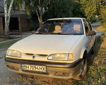 Білий Рено 19, об'ємом двигуна 1.4 л та пробігом 215 тис. км за 2700 $, фото 1 на Automoto.ua