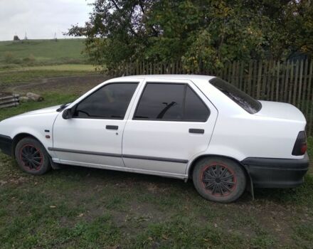 Білий Рено 19, об'ємом двигуна 0 л та пробігом 200 тис. км за 1250 $, фото 1 на Automoto.ua