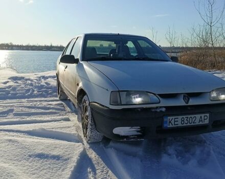 Білий Рено 19, об'ємом двигуна 1.4 л та пробігом 230 тис. км за 1300 $, фото 1 на Automoto.ua