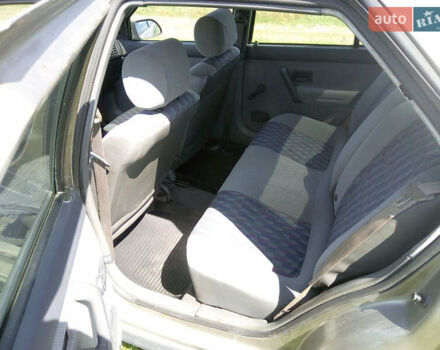 Черный Рено 19, объемом двигателя 1.7 л и пробегом 170 тыс. км за 750 $, фото 5 на Automoto.ua