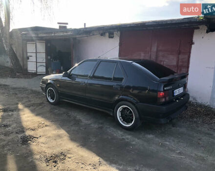 Чорний Рено 19, об'ємом двигуна 1.8 л та пробігом 197 тис. км за 1399 $, фото 4 на Automoto.ua
