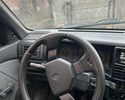 Чорний Рено 19, об'ємом двигуна 1.7 л та пробігом 325 тис. км за 994 $, фото 3 на Automoto.ua