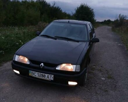 Черный Рено 19, объемом двигателя 1.8 л и пробегом 375 тыс. км за 2000 $, фото 2 на Automoto.ua