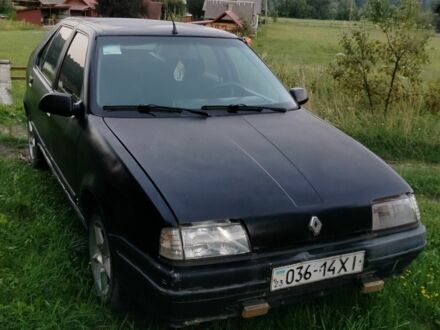 Рено 19 1989 в Долине на Automoto.ua Черный Рено 19, объемом двигателя 1.7 л и пробегом 350 тыс. км за 550 $, фото 1 на Automoto.ua