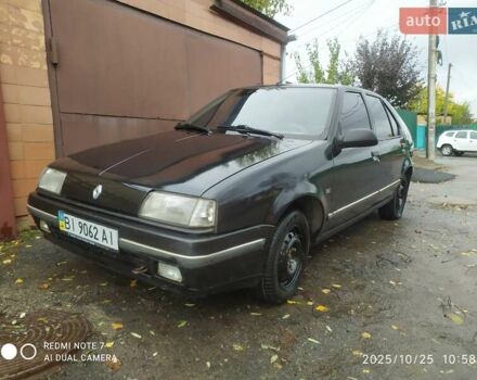 Черный Рено 19, объемом двигателя 1.7 л и пробегом 330 тыс. км за 1300 $, фото 1 на Automoto.ua