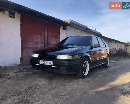 Чорний Рено 19, об'ємом двигуна 1.8 л та пробігом 197 тис. км за 1399 $, фото 1 на Automoto.ua