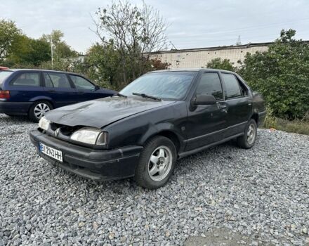 Черный Рено 19, объемом двигателя 1.4 л и пробегом 200 тыс. км за 300 $, фото 1 на Automoto.ua