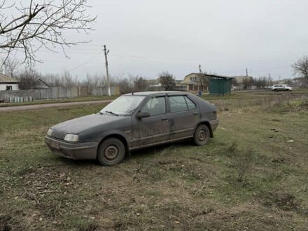 Черный Рено 19, объемом двигателя 1.7 л и пробегом 386 тыс. км за 1300 $, фото 1 на Automoto.ua