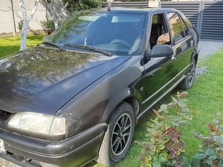 Чорний Рено 19, об'ємом двигуна 1.8 л та пробігом 378 тис. км за 800 $, фото 1 на Automoto.ua