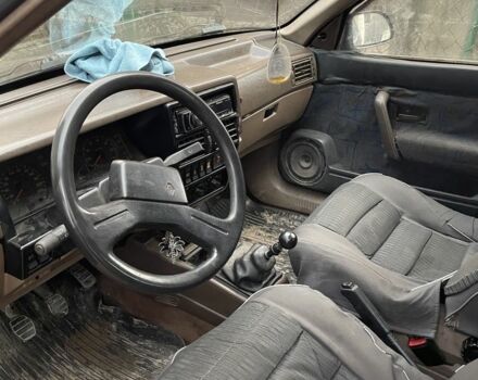 Коричневый Рено 19, объемом двигателя 1.4 л и пробегом 258 тыс. км за 800 $, фото 4 на Automoto.ua