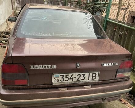 Коричневый Рено 19, объемом двигателя 1.4 л и пробегом 258 тыс. км за 800 $, фото 1 на Automoto.ua