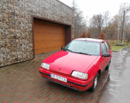 Красный Рено 19, объемом двигателя 1.7 л и пробегом 300 тыс. км за 650 $, фото 7 на Automoto.ua