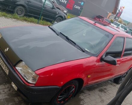 Красный Рено 19, объемом двигателя 1.9 л и пробегом 555 тыс. км за 950 $, фото 2 на Automoto.ua