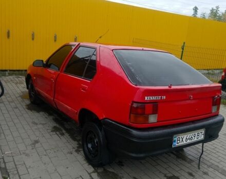 Красный Рено 19, объемом двигателя 1.9 л и пробегом 555 тыс. км за 950 $, фото 1 на Automoto.ua