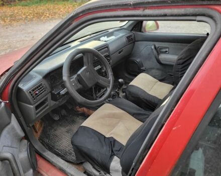 Красный Рено 19, объемом двигателя 7 л и пробегом 310 тыс. км за 381 $, фото 4 на Automoto.ua