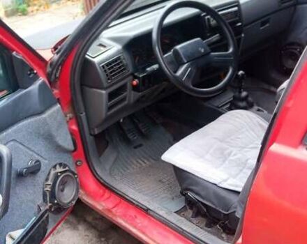 Красный Рено 19, объемом двигателя 1.4 л и пробегом 33 тыс. км за 800 $, фото 4 на Automoto.ua