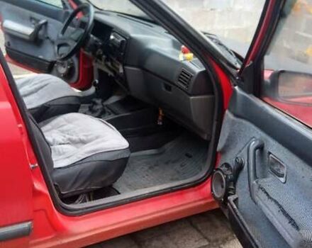 Красный Рено 19, объемом двигателя 1.4 л и пробегом 33 тыс. км за 800 $, фото 3 на Automoto.ua