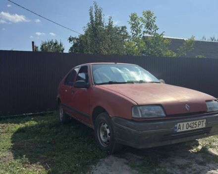 Красный Рено 19, объемом двигателя 1.7 л и пробегом 210 тыс. км за 950 $, фото 4 на Automoto.ua