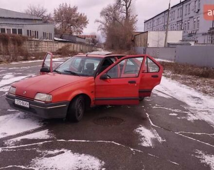 Красный Рено 19, объемом двигателя 1.4 л и пробегом 360 тыс. км за 2250 $, фото 5 на Automoto.ua