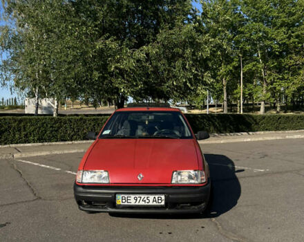 Красный Рено 19, объемом двигателя 0 л и пробегом 376 тыс. км за 1200 $, фото 3 на Automoto.ua