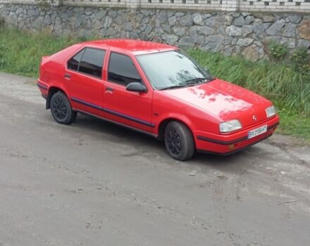 Красный Рено 19, объемом двигателя 1.7 л и пробегом 300 тыс. км за 2500 $, фото 7 на Automoto.ua