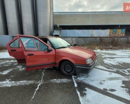 Красный Рено 19, объемом двигателя 1.4 л и пробегом 360 тыс. км за 2250 $, фото 9 на Automoto.ua
