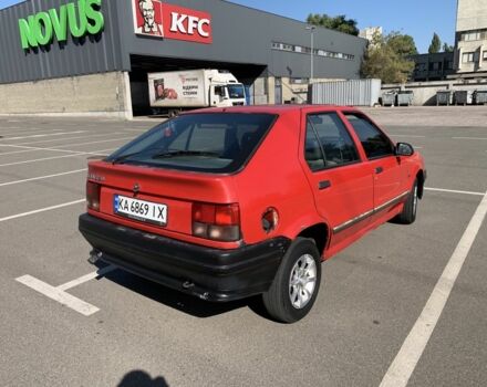 Красный Рено 19, объемом двигателя 1.8 л и пробегом 550 тыс. км за 1100 $, фото 3 на Automoto.ua