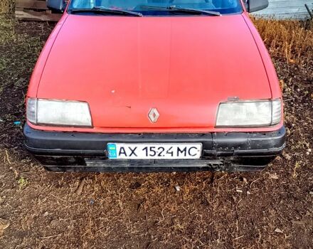 Красный Рено 19, объемом двигателя 1.4 л и пробегом 280 тыс. км за 750 $, фото 2 на Automoto.ua