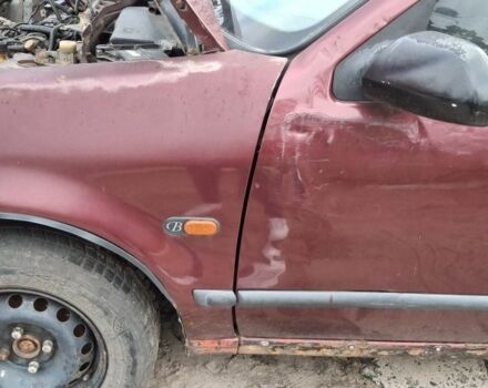 Красный Рено 19, объемом двигателя 1.8 л и пробегом 282 тыс. км за 850 $, фото 2 на Automoto.ua