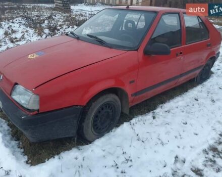 Красный Рено 19, объемом двигателя 1.4 л и пробегом 100 тыс. км за 1000 $, фото 2 на Automoto.ua
