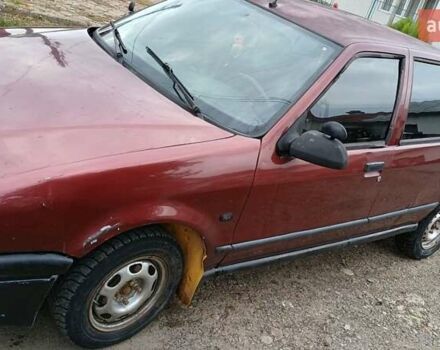 Красный Рено 19, объемом двигателя 1.8 л и пробегом 199 тыс. км за 800 $, фото 1 на Automoto.ua