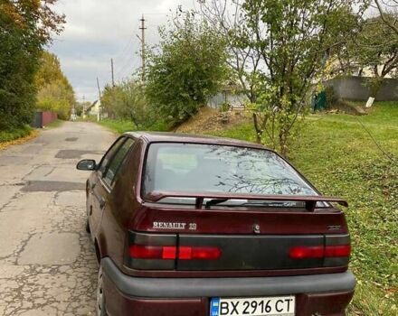 Красный Рено 19, объемом двигателя 1.72 л и пробегом 223 тыс. км за 1600 $, фото 4 на Automoto.ua