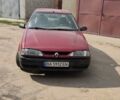 Красный Рено 19, объемом двигателя 1.4 л и пробегом 290 тыс. км за 1100 $, фото 1 на Automoto.ua