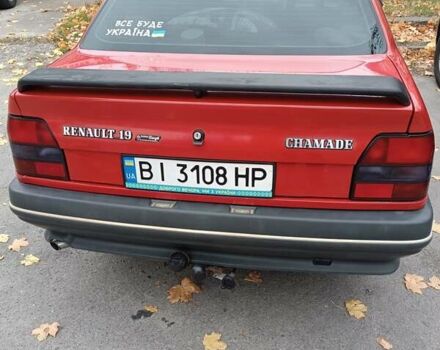 Червоний Рено 19, об'ємом двигуна 1.4 л та пробігом 230 тис. км за 2000 $, фото 4 на Automoto.ua