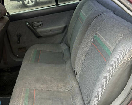 Красный Рено 19, объемом двигателя 1.72 л и пробегом 300 тыс. км за 1000 $, фото 10 на Automoto.ua