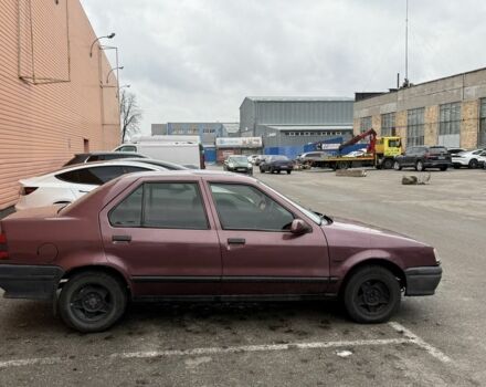 Красный Рено 19, объемом двигателя 1.7 л и пробегом 300 тыс. км за 1000 $, фото 7 на Automoto.ua