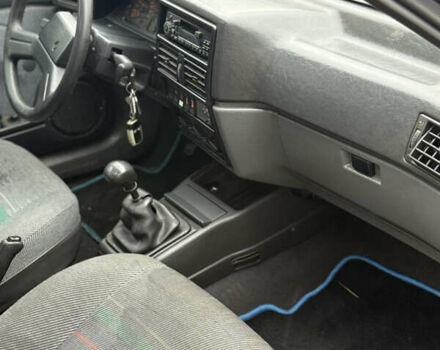 Червоний Рено 19, об'ємом двигуна 1.72 л та пробігом 300 тис. км за 850 $, фото 9 на Automoto.ua