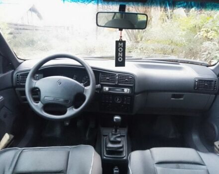 Красный Рено 19, объемом двигателя 1.7 л и пробегом 1 тыс. км за 1300 $, фото 5 на Automoto.ua