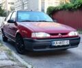 Красный Рено 19, объемом двигателя 1.8 л и пробегом 260 тыс. км за 1557 $, фото 1 на Automoto.ua