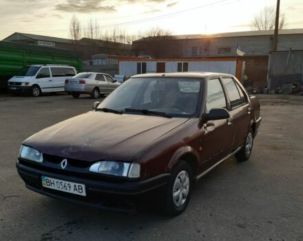 Красный Рено 19, объемом двигателя 1.7 л и пробегом 307 тыс. км за 1200 $, фото 1 на Automoto.ua