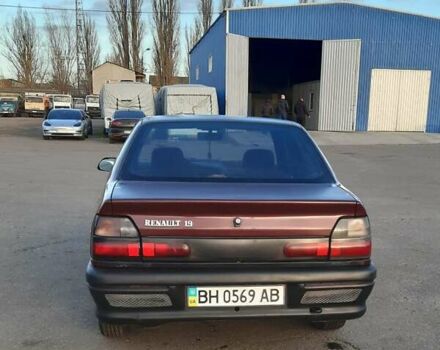 Красный Рено 19, объемом двигателя 1.7 л и пробегом 307 тыс. км за 1200 $, фото 9 на Automoto.ua
