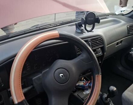 Червоний Рено 19, об'ємом двигуна 1.7 л та пробігом 303 тис. км за 2000 $, фото 7 на Automoto.ua
