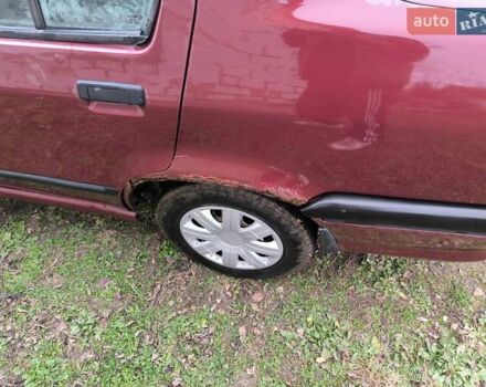 Красный Рено 19, объемом двигателя 1.6 л и пробегом 300 тыс. км за 800 $, фото 2 на Automoto.ua