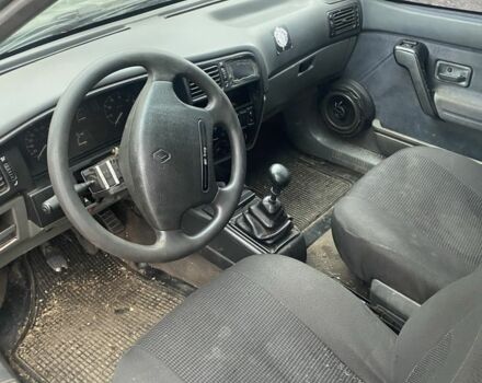 Красный Рено 19, объемом двигателя 1.4 л и пробегом 300 тыс. км за 550 $, фото 6 на Automoto.ua