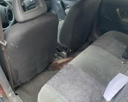 Красный Рено 19, объемом двигателя 1.4 л и пробегом 300 тыс. км за 550 $, фото 7 на Automoto.ua